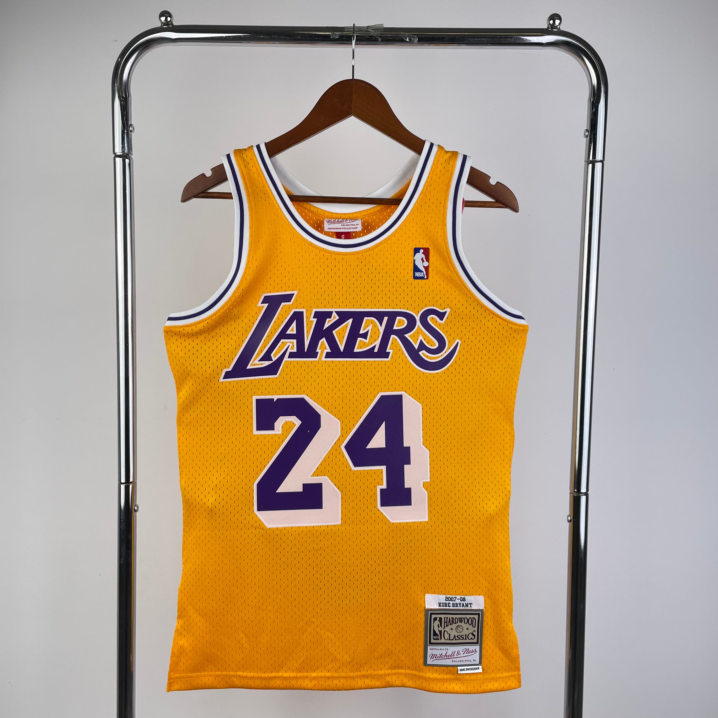 Los Angeles Lakers Kobe Bryant Mitchell & Ness Jersey E